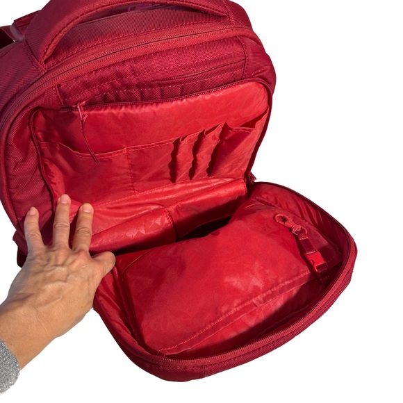 Incase ICON Backpack 23L Signal Red Backpack Modern Design Durable - Picture 7 of 11